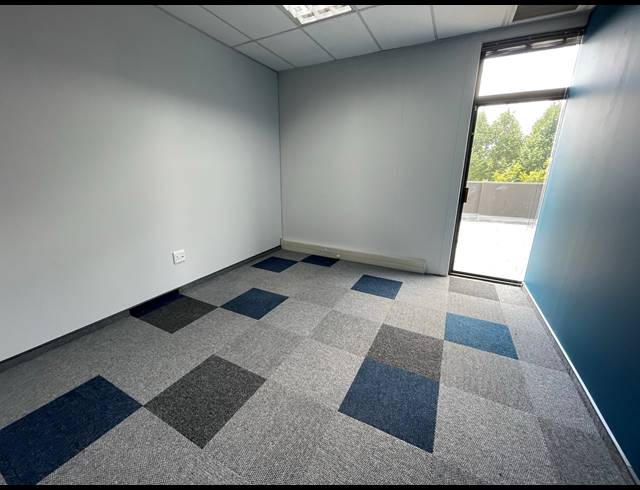 3,440M² OFFICE FOR SALE IN PARKTOWN